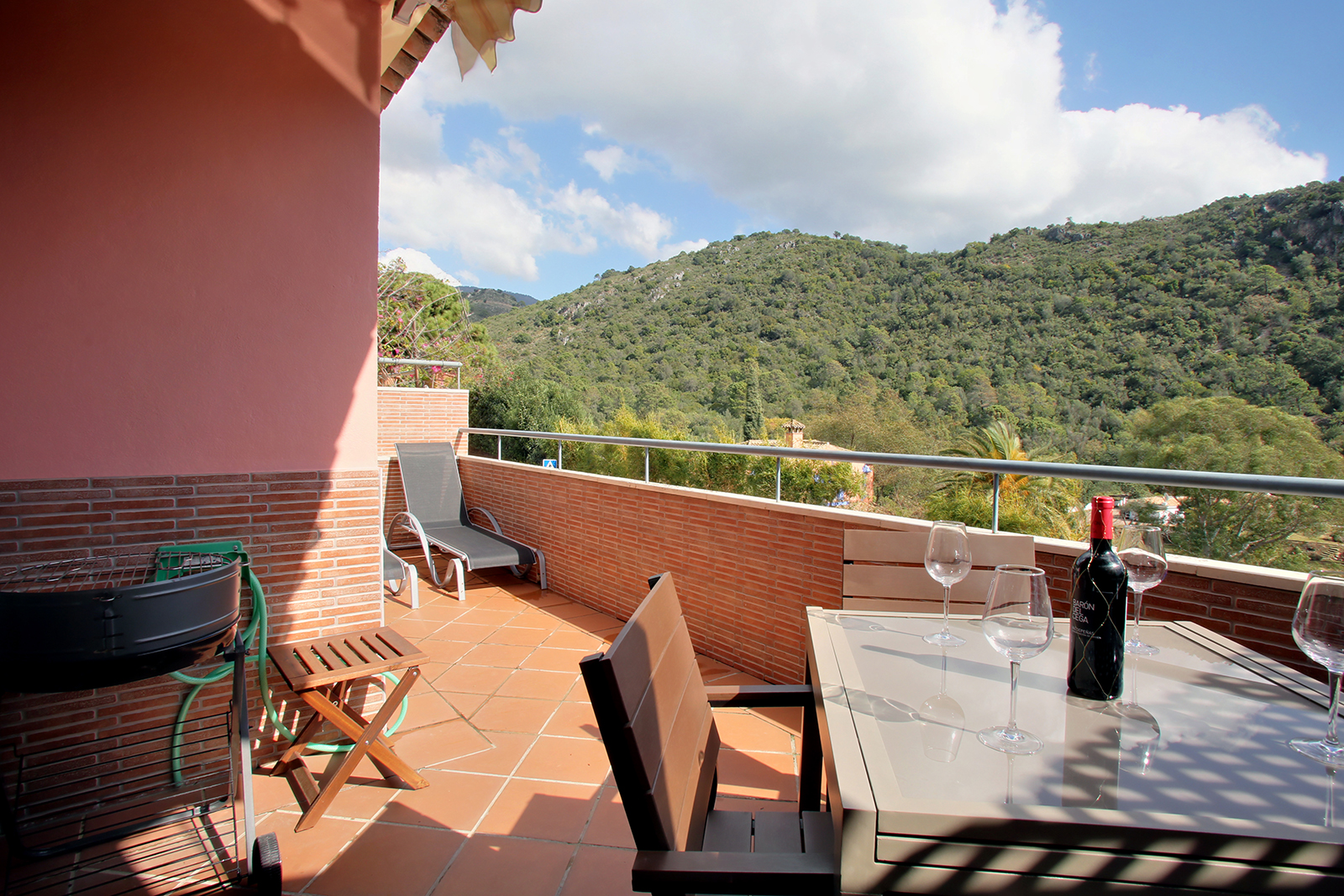 Holiday Rental Apartment Benahavis Village (Near Marbella